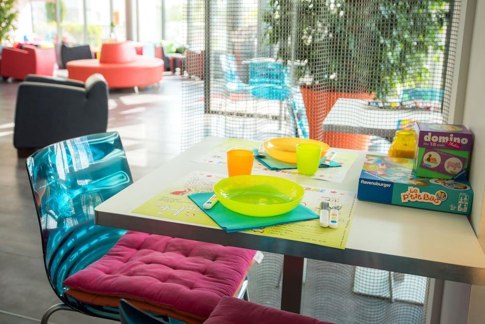 Ibis Styles Pertuis Portes Du Luberon Exterior photo