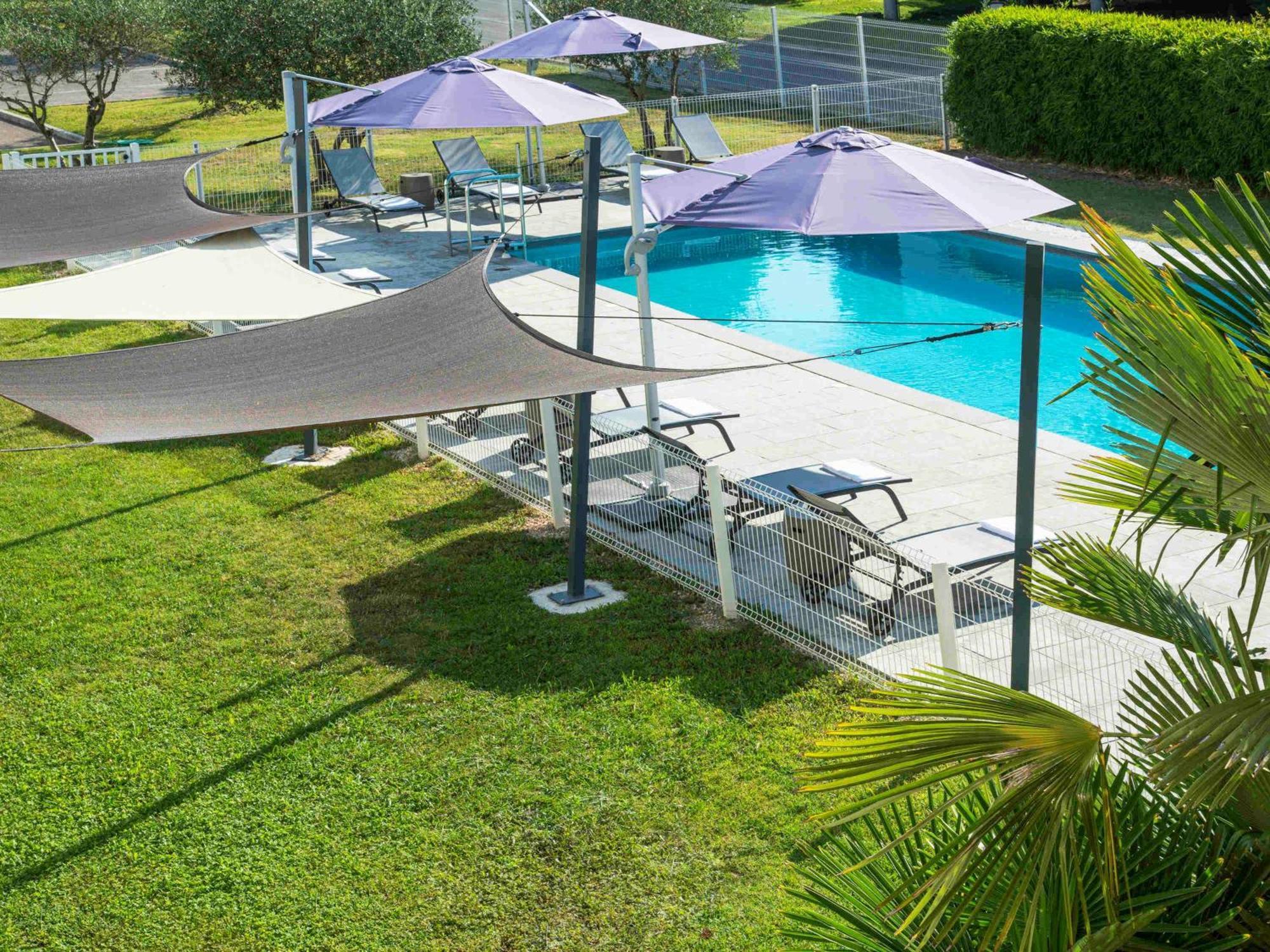 Ibis Styles Pertuis Portes Du Luberon Exterior photo