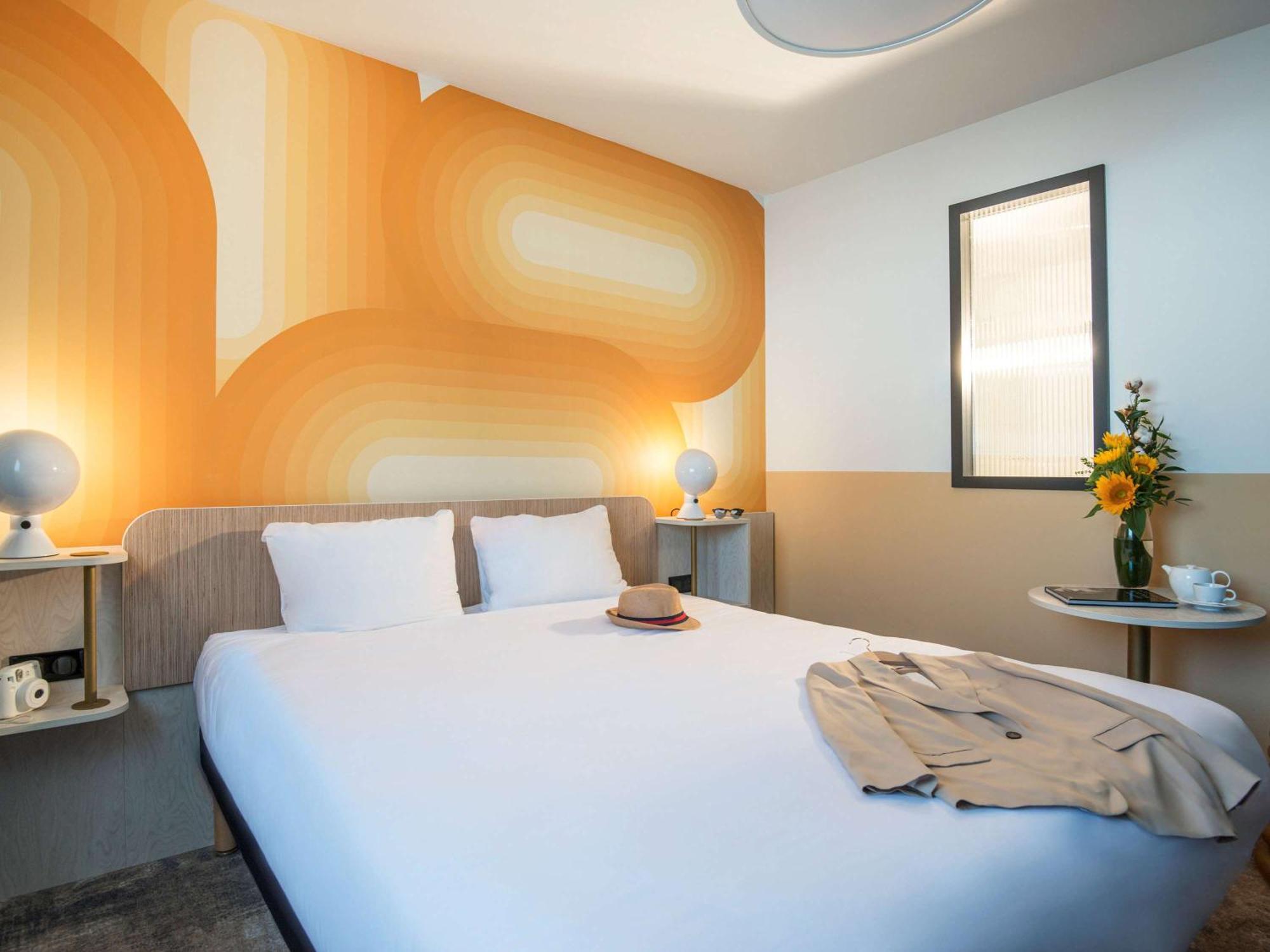 Ibis Styles Pertuis Portes Du Luberon Exterior photo