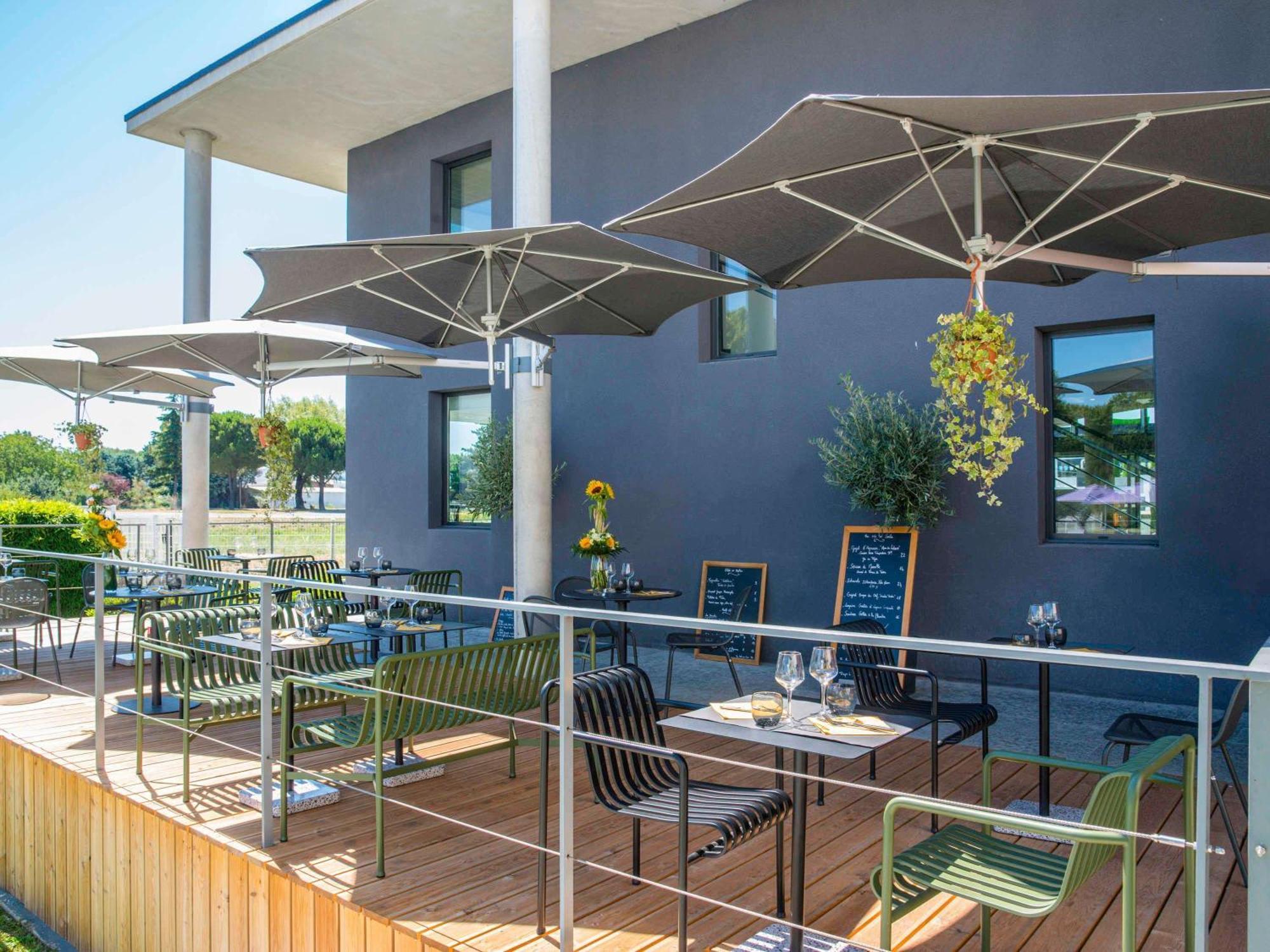 Ibis Styles Pertuis Portes Du Luberon Exterior photo