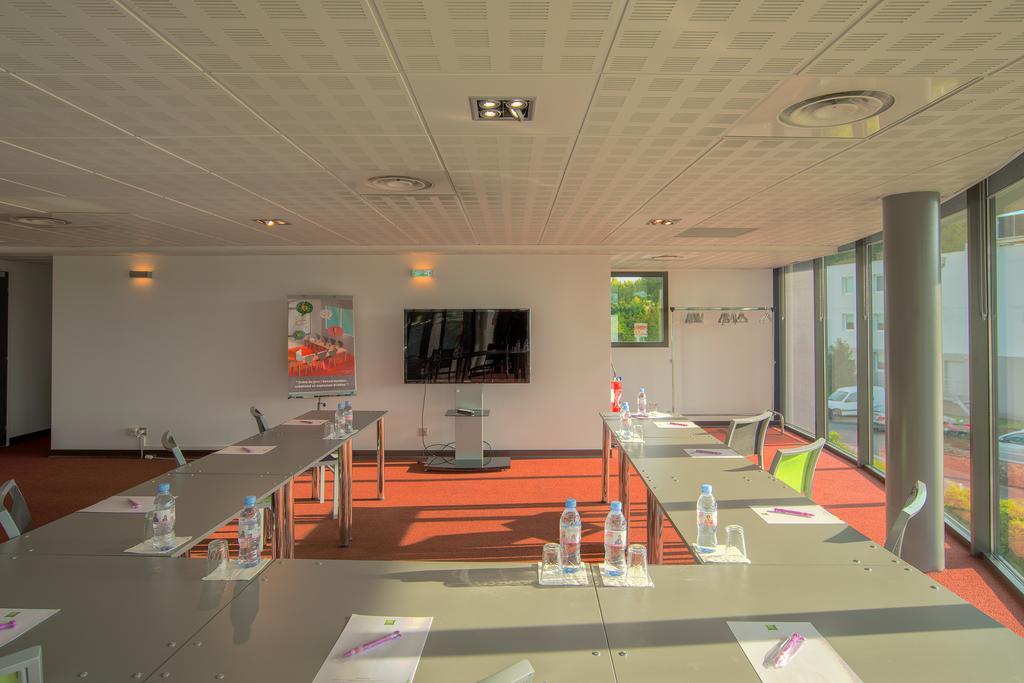 Ibis Styles Pertuis Portes Du Luberon Exterior photo
